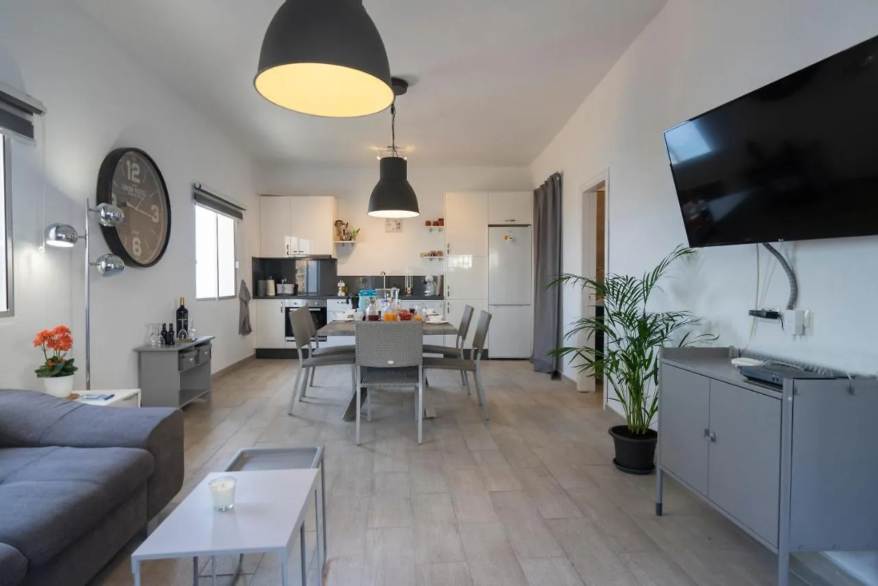 Spacious House With Huge Terrace Facing The Sea Bocacangrejo 0*,