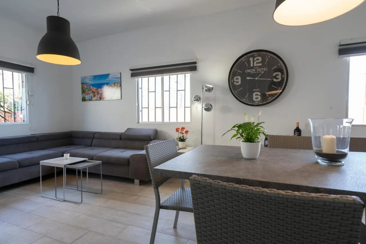 Spacious House With Huge Terrace Facing The Sea Bocacangrejo Casa vacanze