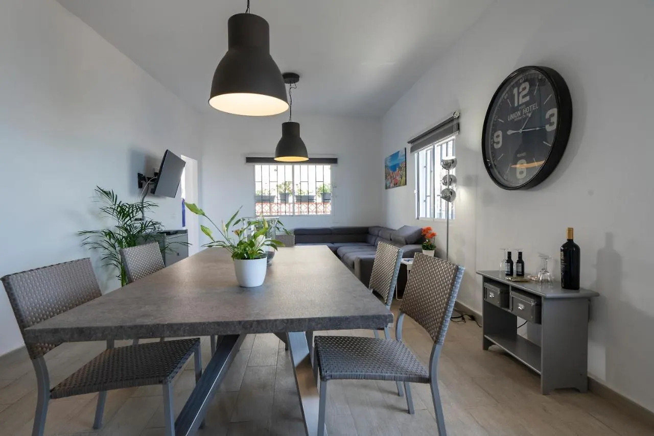 Spacious House With Huge Terrace Facing The Sea Bocacangrejo Spagna